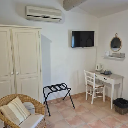 Bed & Breakfast Mas Clement - Et Table D'hotes